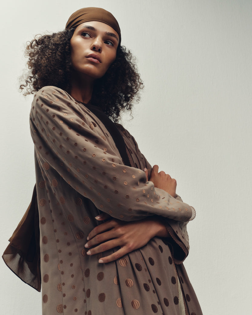 Mauzan | Luxury Abayas, Designer Kaftans, Emirati Fashion & Perfumes